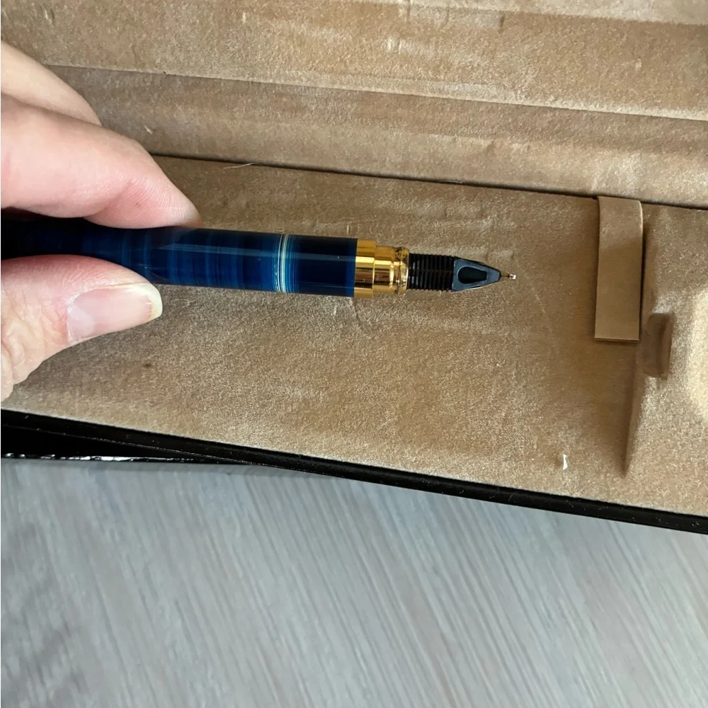 Vintage S. T. Dupont - Blue and Gold Fountain Pen - Picture 3 of 9